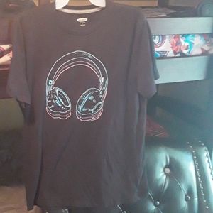 Black Headphone Design T shirt